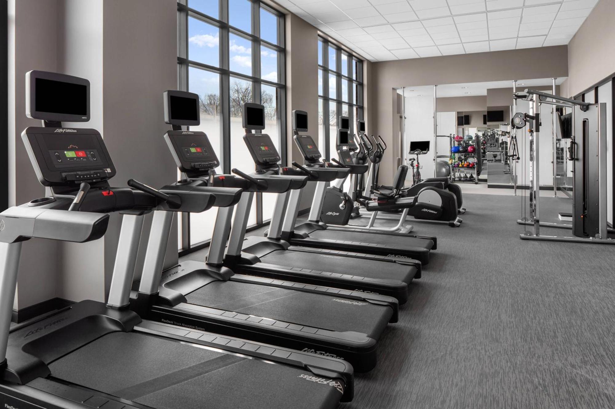 Courtyard By Marriott Lansing Downtown Hotel Buitenkant foto