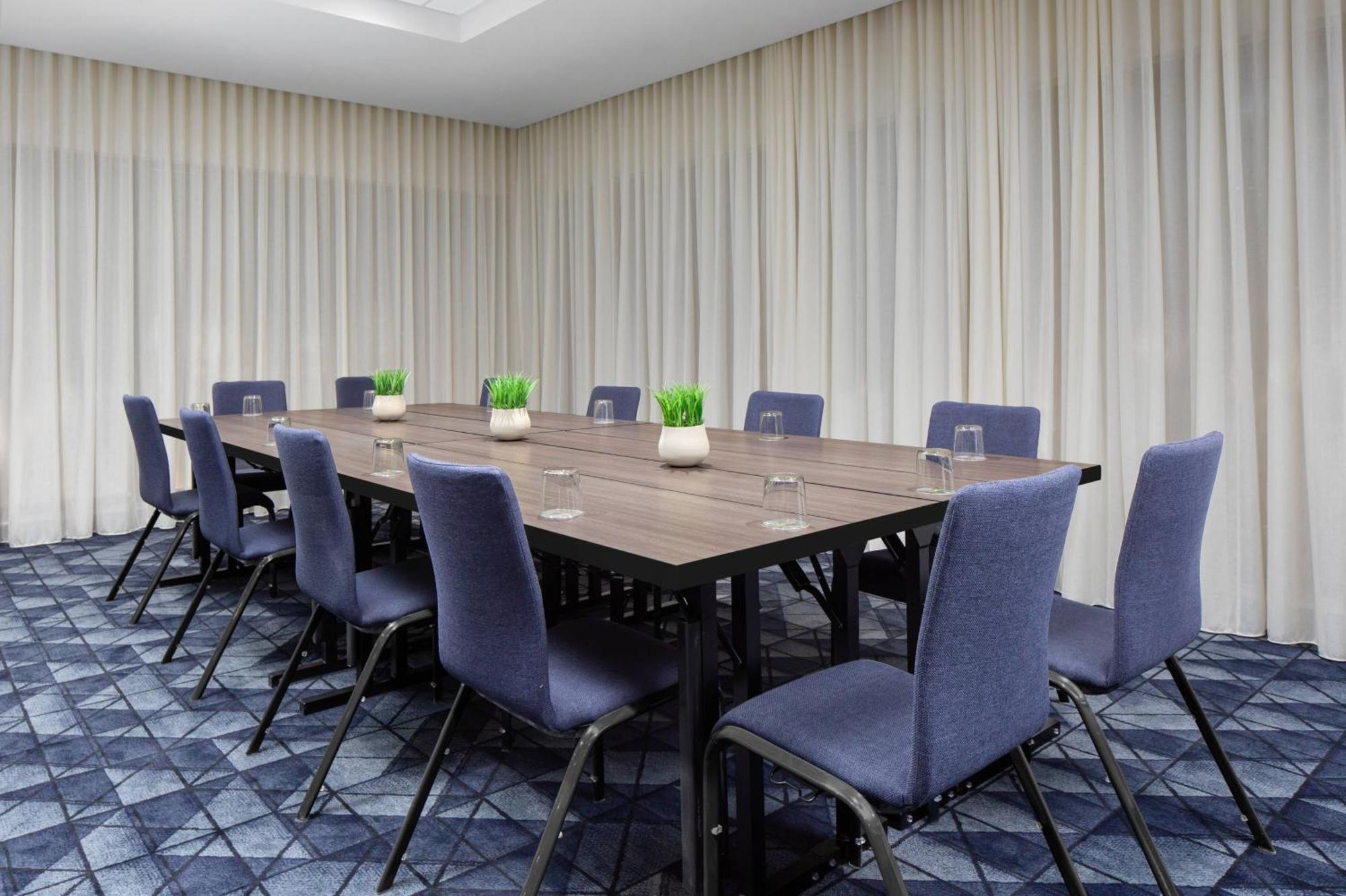 Courtyard By Marriott Lansing Downtown Hotel Buitenkant foto